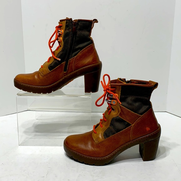 Lace up leather boot THE ART COMPANY - Picture 1 of 17